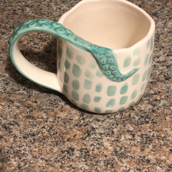 Port Philip Shore Line Octopus Tentacle Handle Sea Life Green White Coffee Mug - Picture 3 of 6